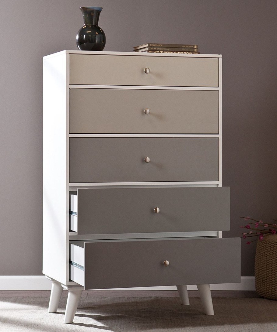 Преобразить старый шкаф