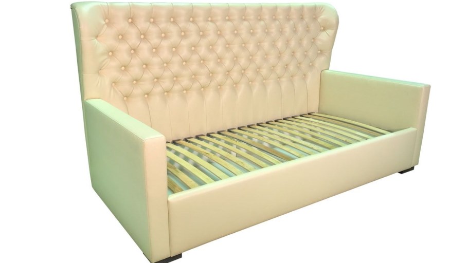 Диван односпальный с высокой спинкой