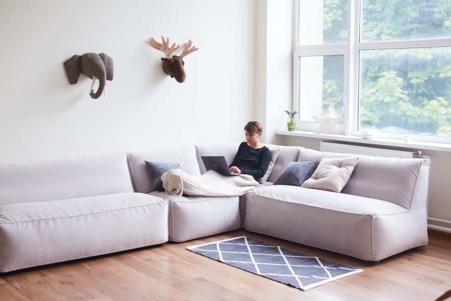 Бескаркасный модульный диван