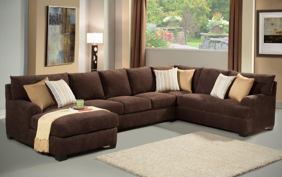 Диван коричневый мягкий