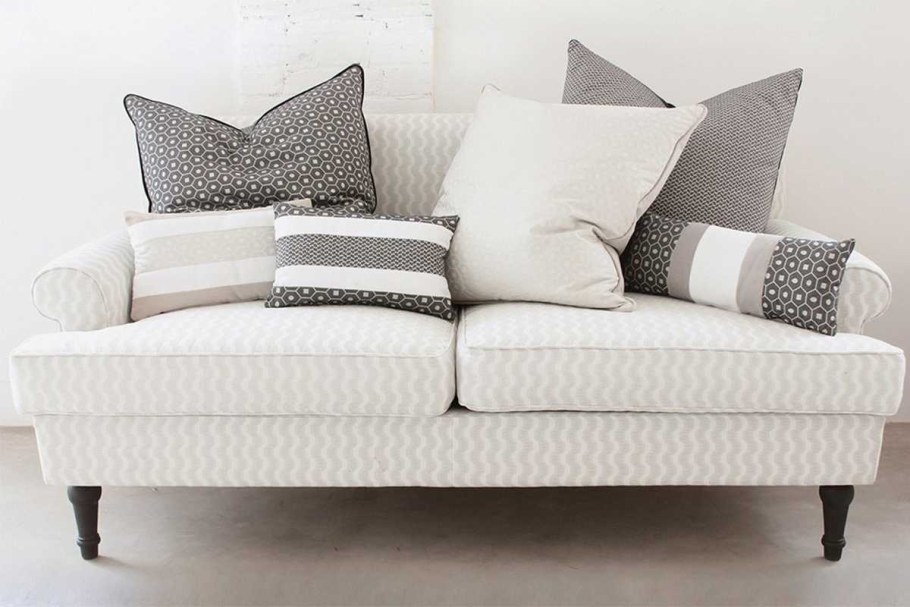 Модели диванов с подушками фото