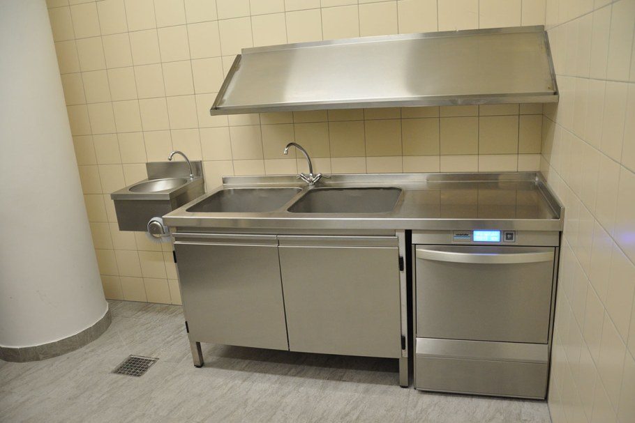 Кухонный гарнитур нержавейка