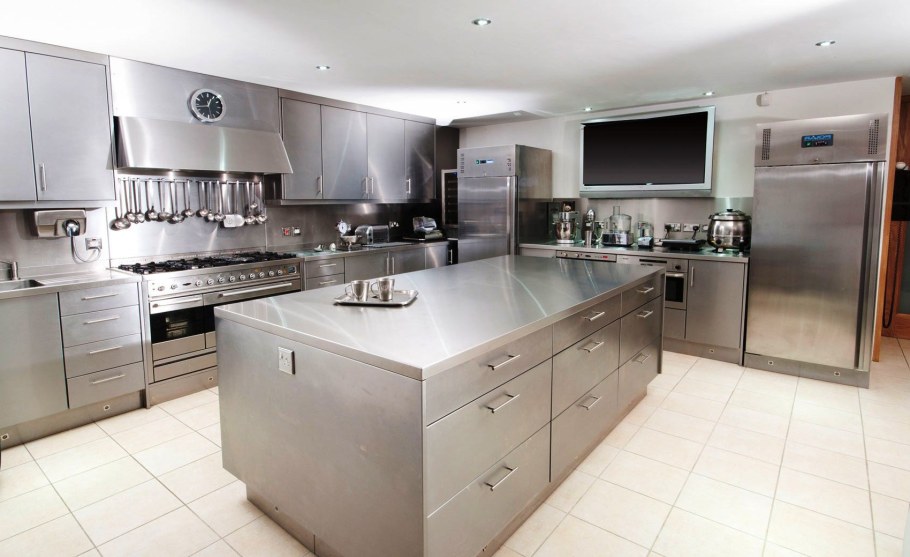 Стейнлесс стил