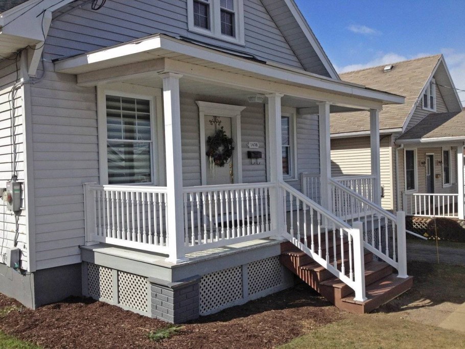 Крылечко для дачного домика