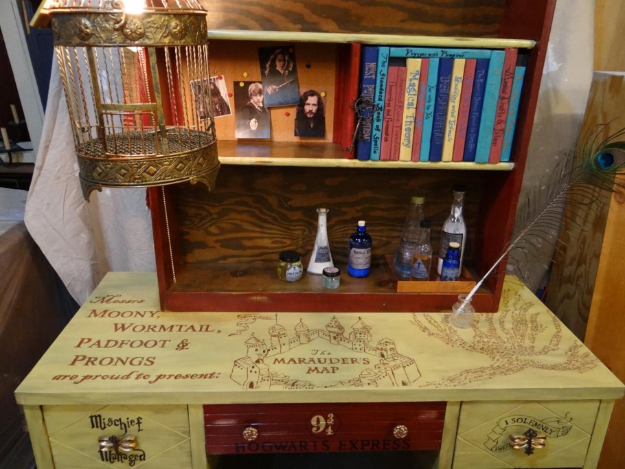 Письменный стол в стиле Гарри Поттера