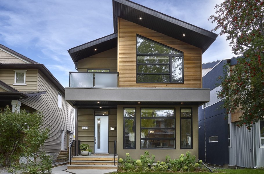 Двухскатнаяразноуровневая крыша