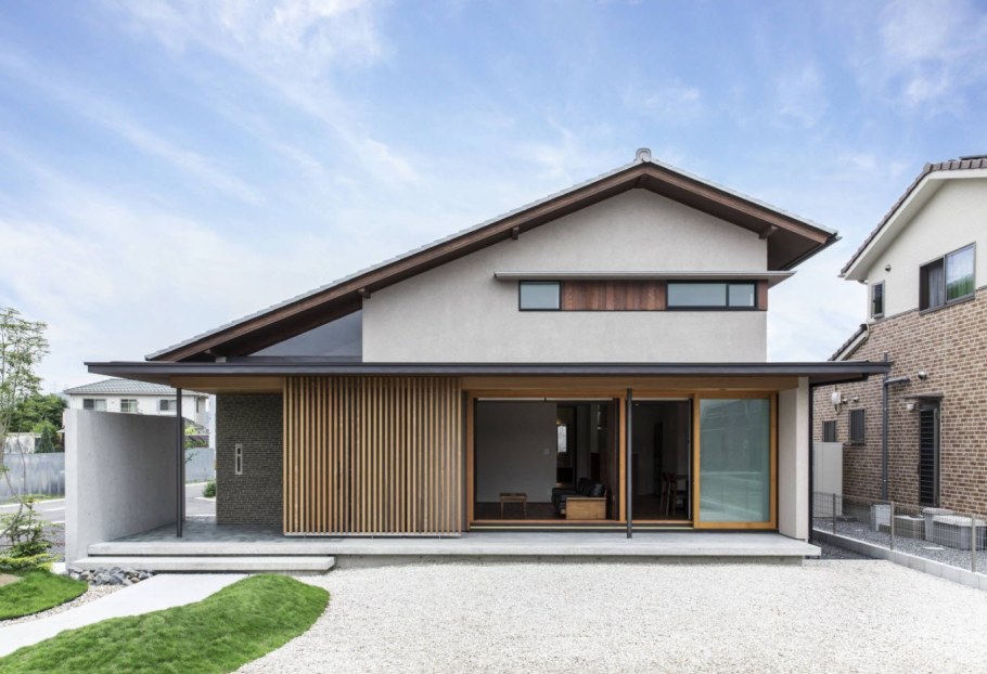 Дом в стиле Модерн со скатной крышей