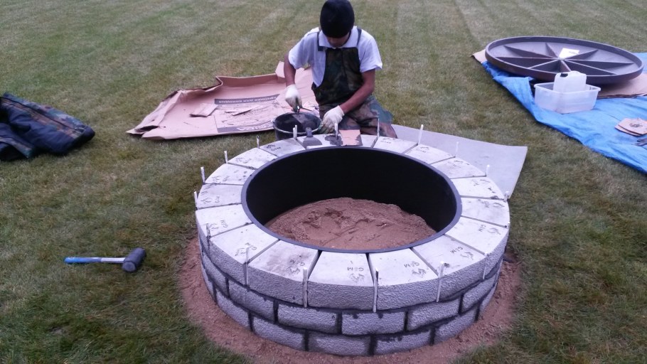 Кострище из колодезного кольца