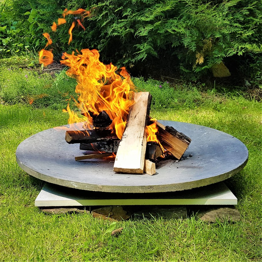 Биокамин бетон