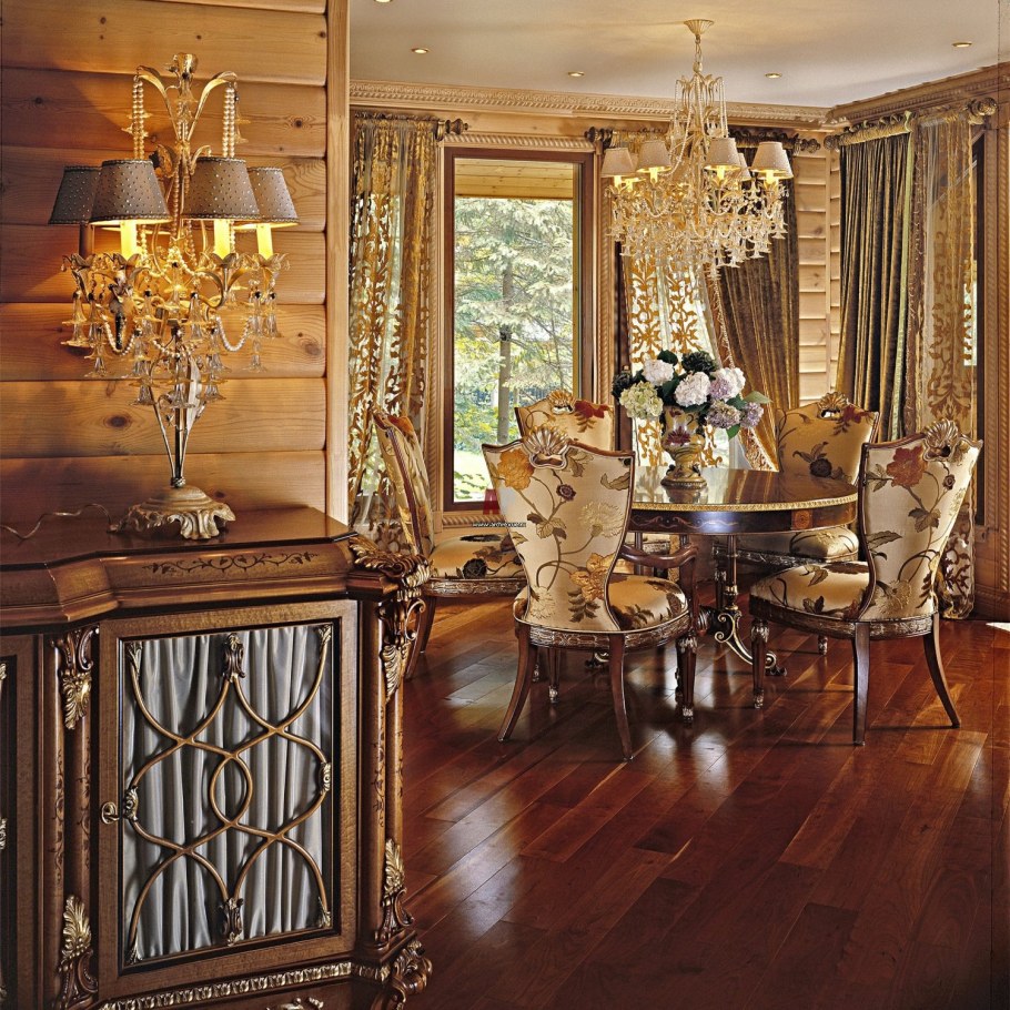 Красивый деревянный интерьер