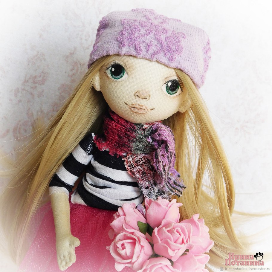 Купить подставку для интерьерной куклы