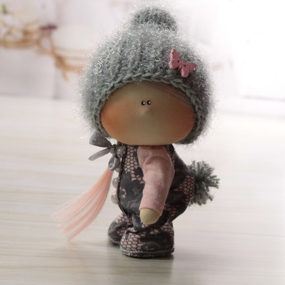 Кукла большеголовка