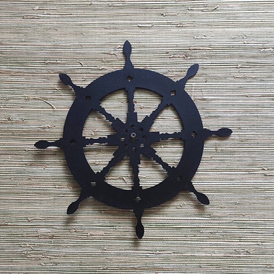 Руль корабля деревянный