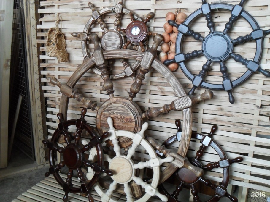 Штурвал деревянный