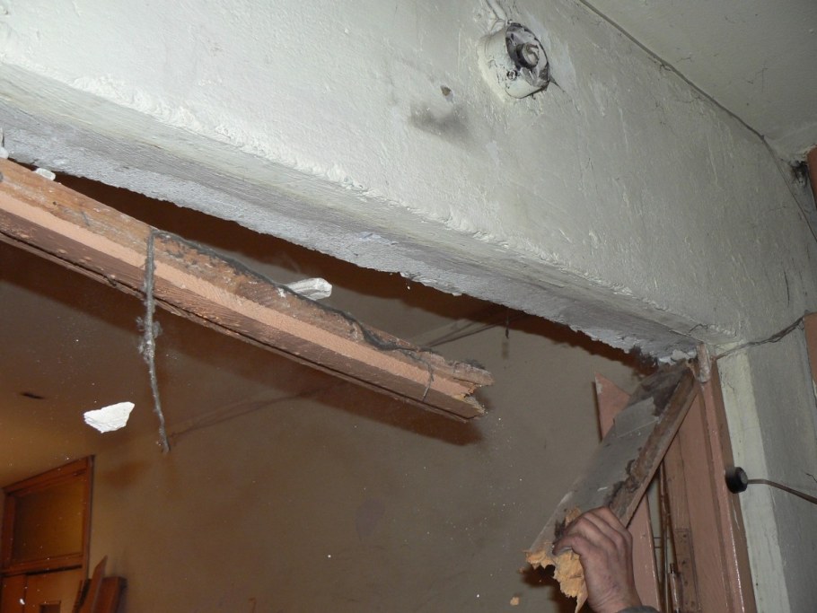 Демонтаж дверного проема