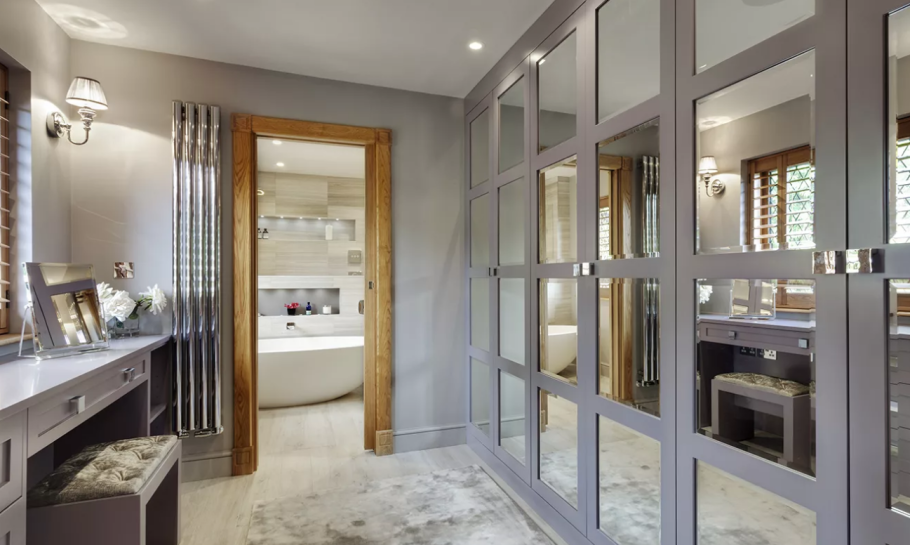 Спальня с ванной комнатой и гардеробной