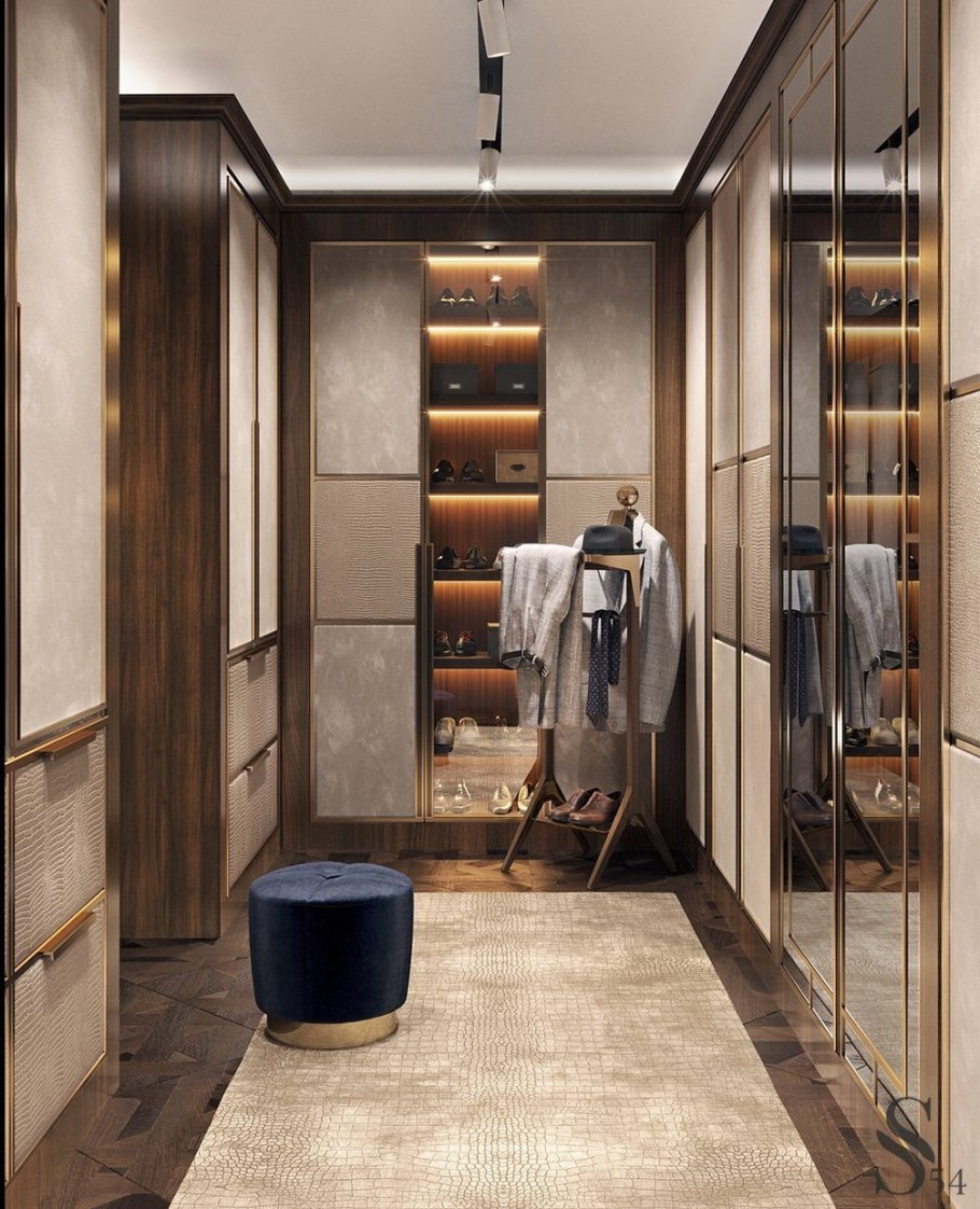 Гардеробная с пуфиком