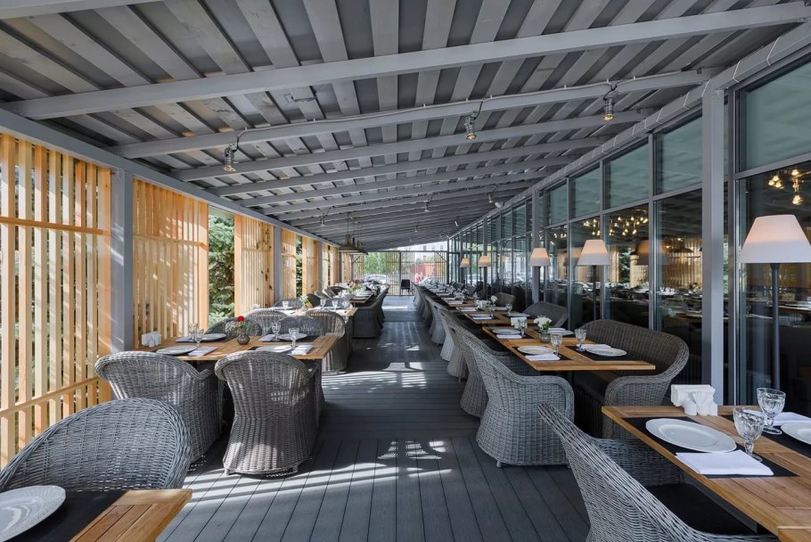 Красивый ужин в ресторане