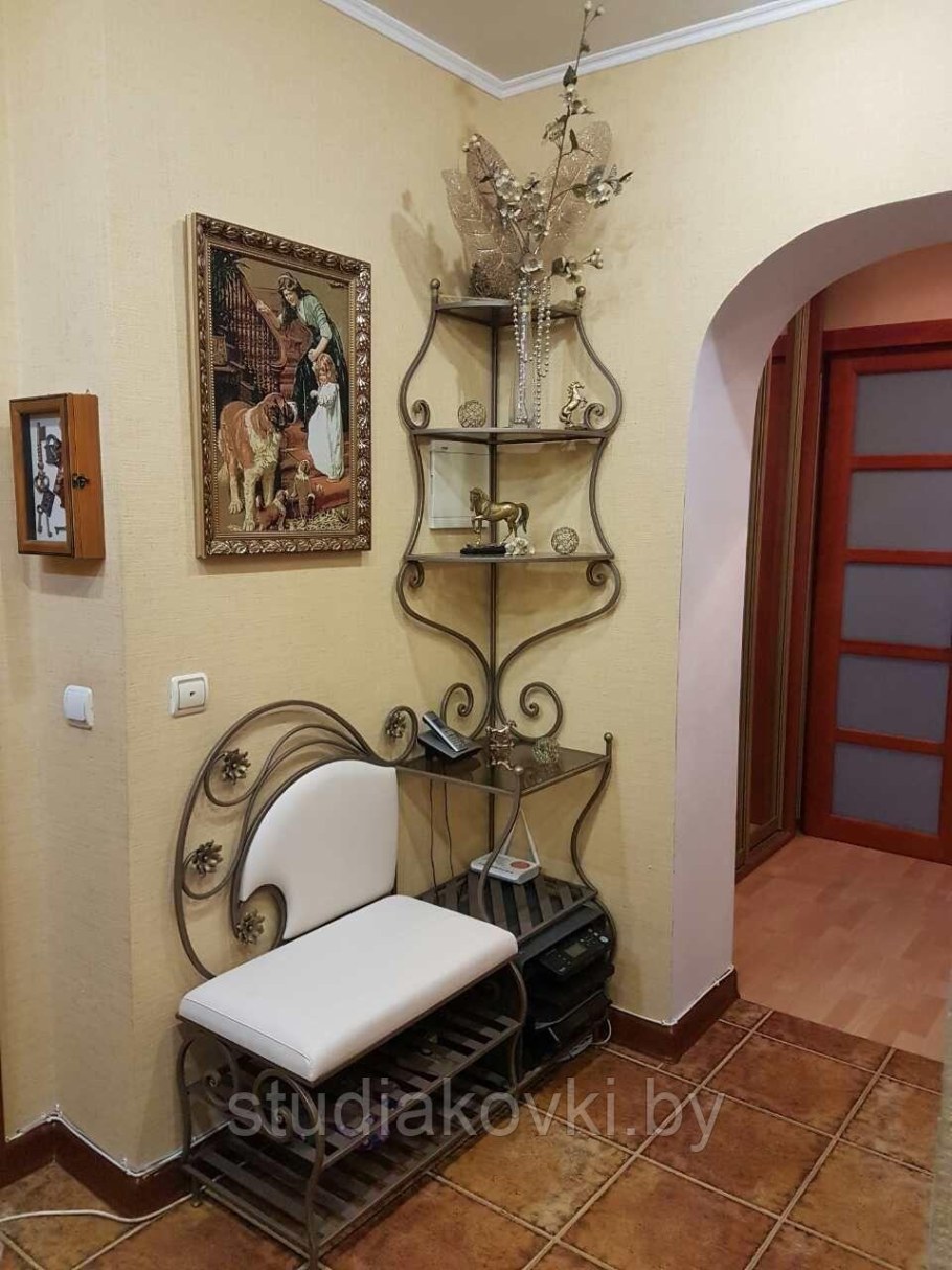 Кованая мебель для прихожей