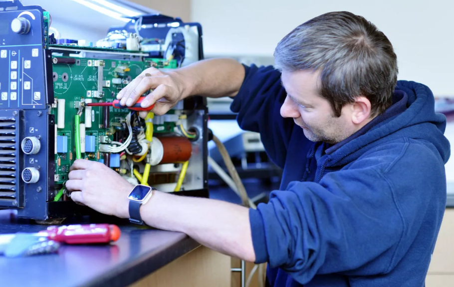 Наладчик сварочного и газоплазморезательного оборудования