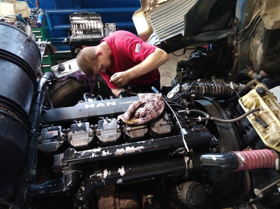 Моторист грузовых автомобилей