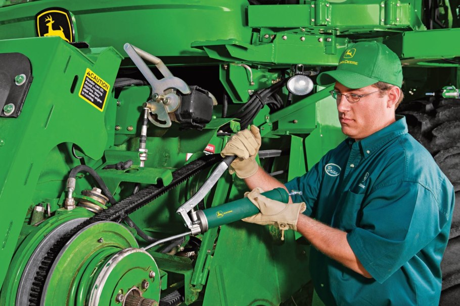 Механик Джон Дир