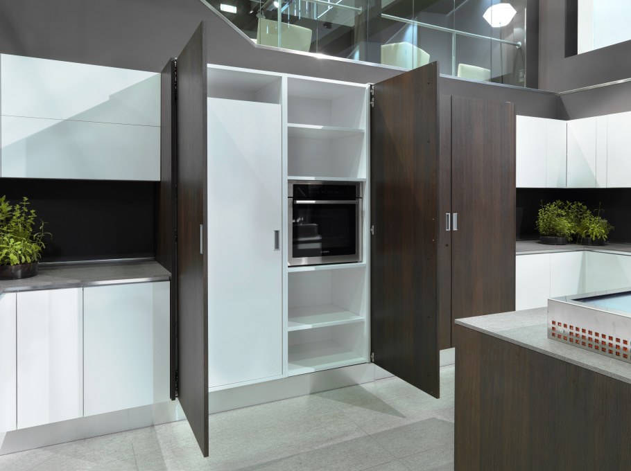 Перегородка для зонирования кухни и гостиной