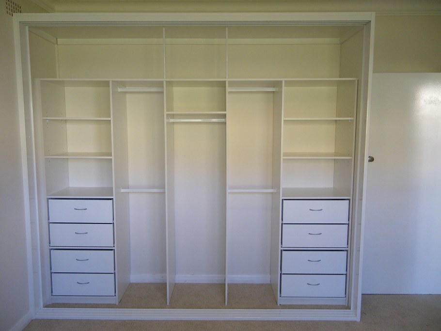 Самодельные встроенные шкафы