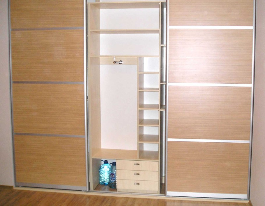 Встраиваемый шкаф из гипсокартона