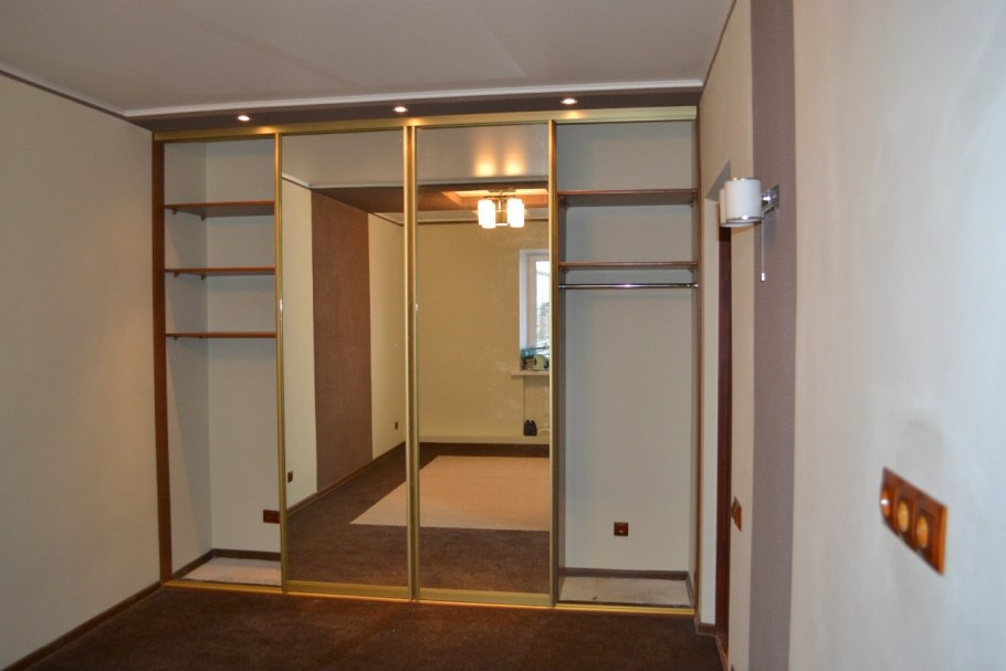 Шкаф купе без задней стенки