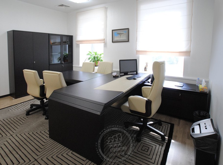 Расстановка столов в офисе