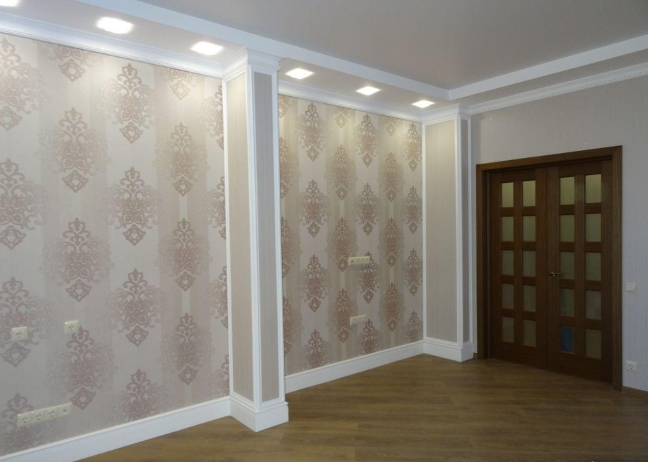 Поклейка обоев в рамках