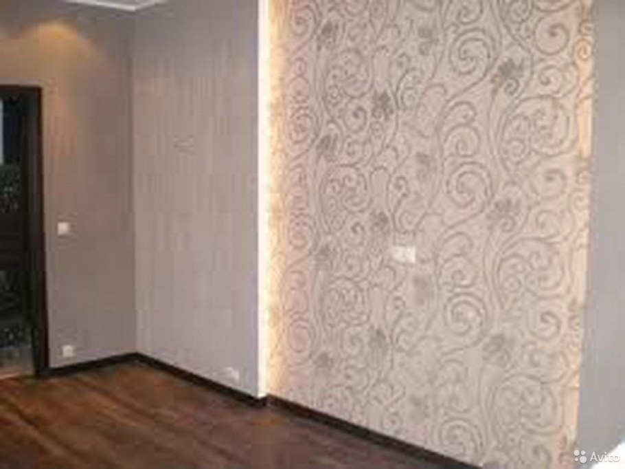 Красиво поклеить обои в комнате