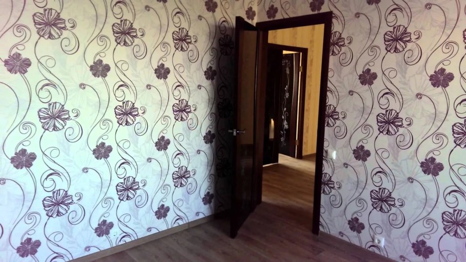 Оклейка стен и потолка обоями