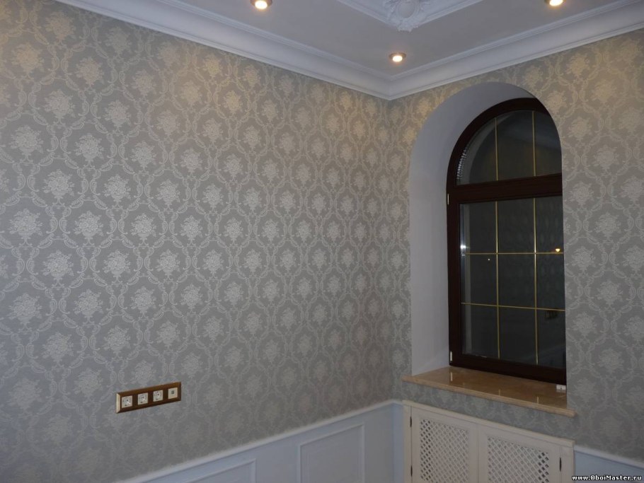 Комната студия поклейка обоев