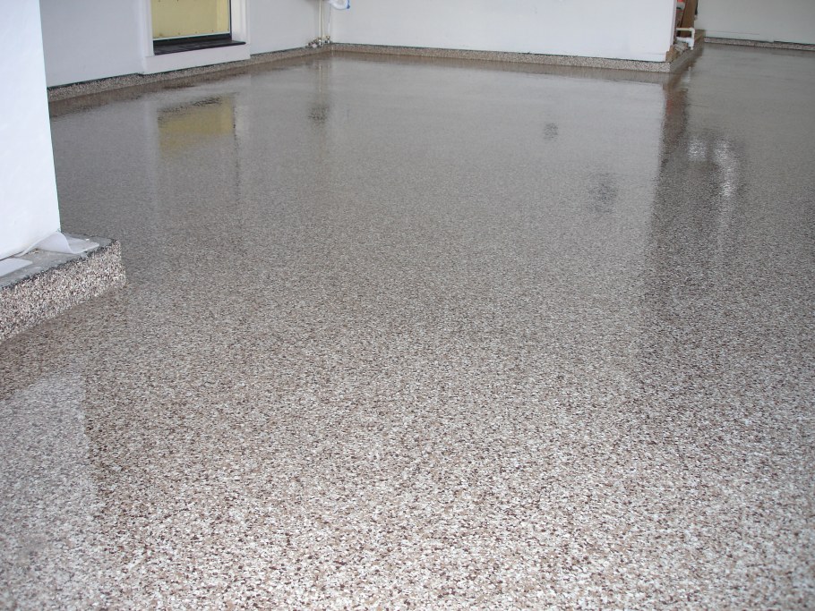 Наливной финишный полимерный пол
