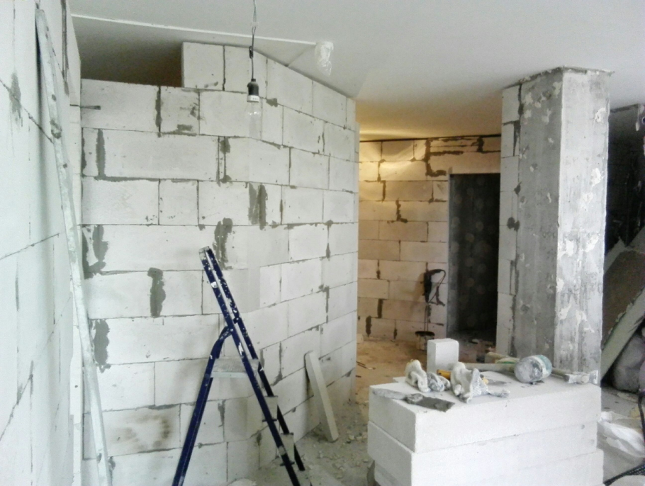 Межкомнатная стена из пеноблоков