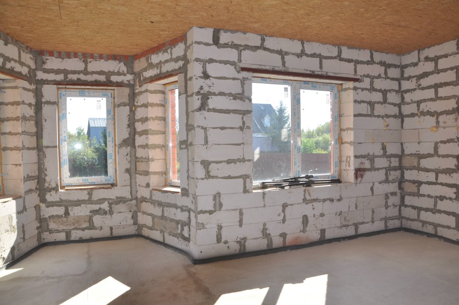 Отделка дома из газоблока внутри