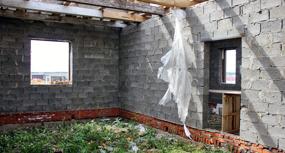 Стены дома из керамзитобетонных блоков