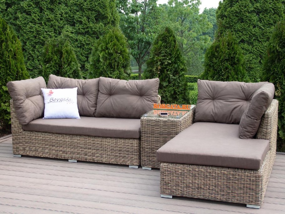 Угловой диван из искусственного ротанга