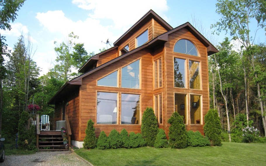 Красивый дом с участком