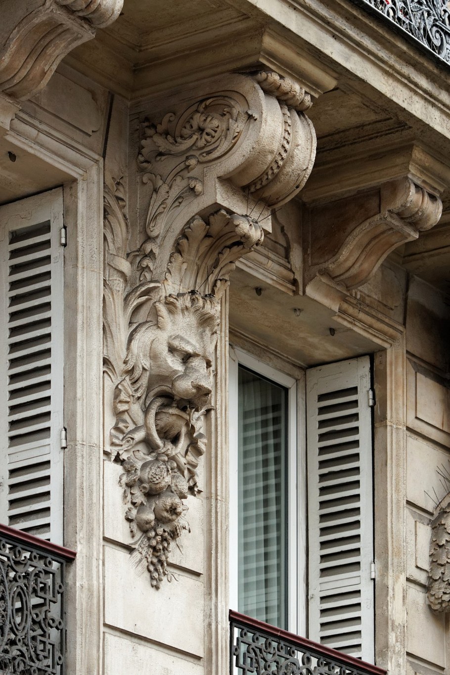 Кронштейн в архитектуре классической