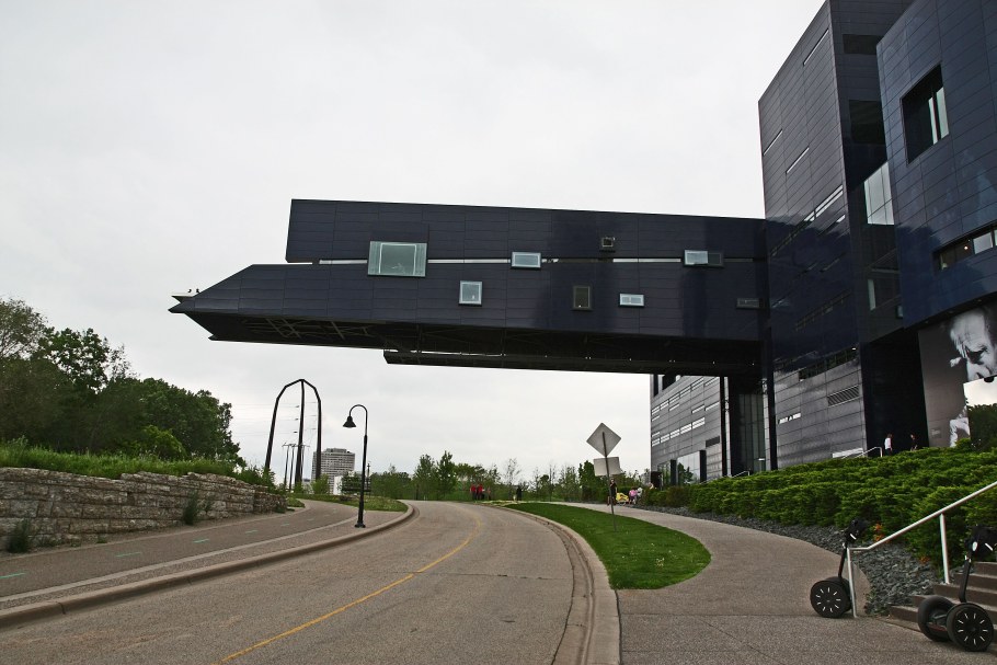 Консольный дом резиденция Кастелла