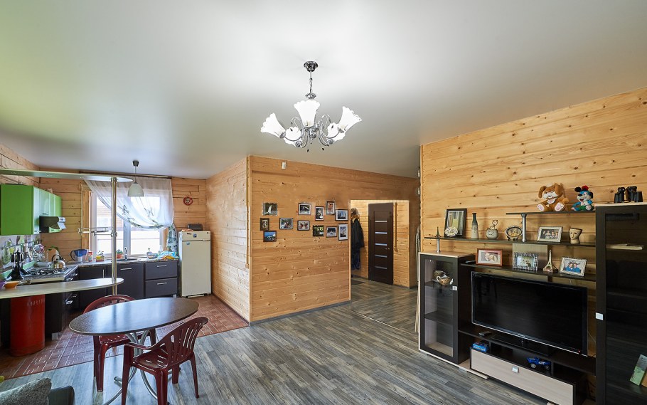 Бюджетный потолок на даче