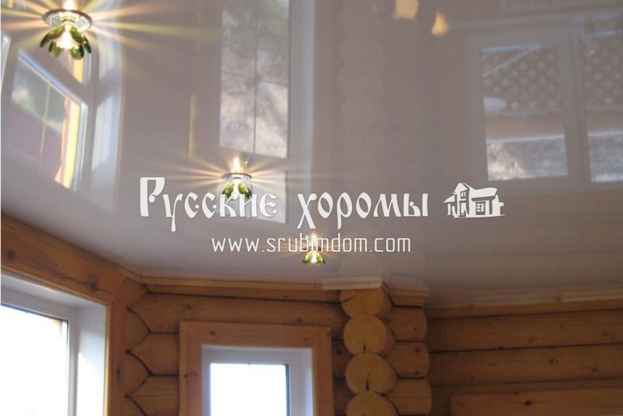 Натяжной потолок в деревянном доме