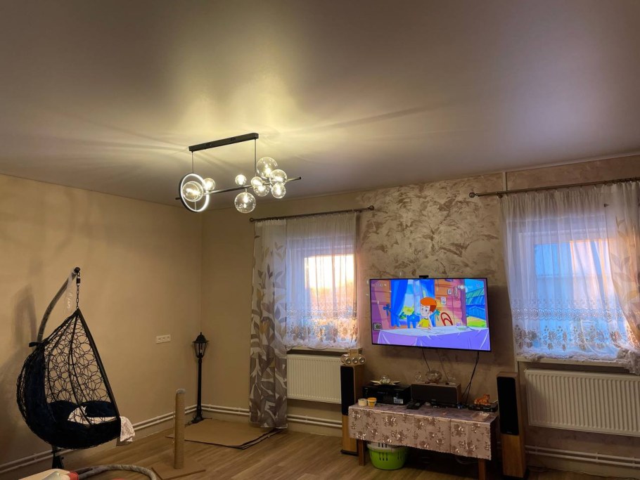 Освещение в спальне мансардного этажа