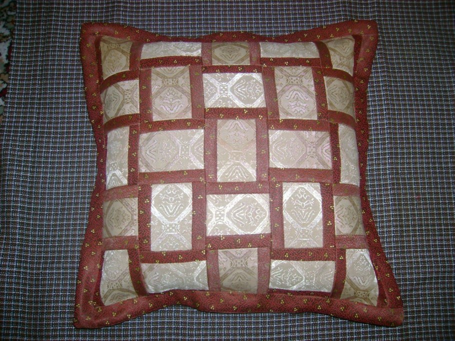 Думки - подушки из кусочков ткани