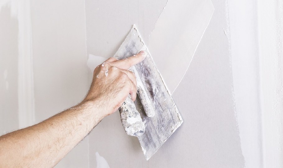 Замазка швов гипсокартона серпянкой