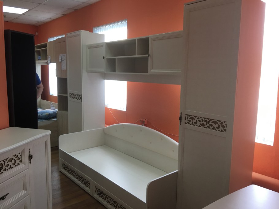 Комод Заречье Ливадия 4