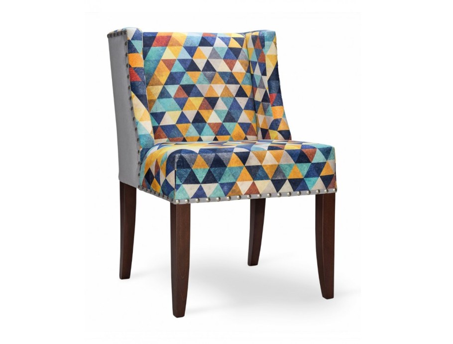 Яркие стулья